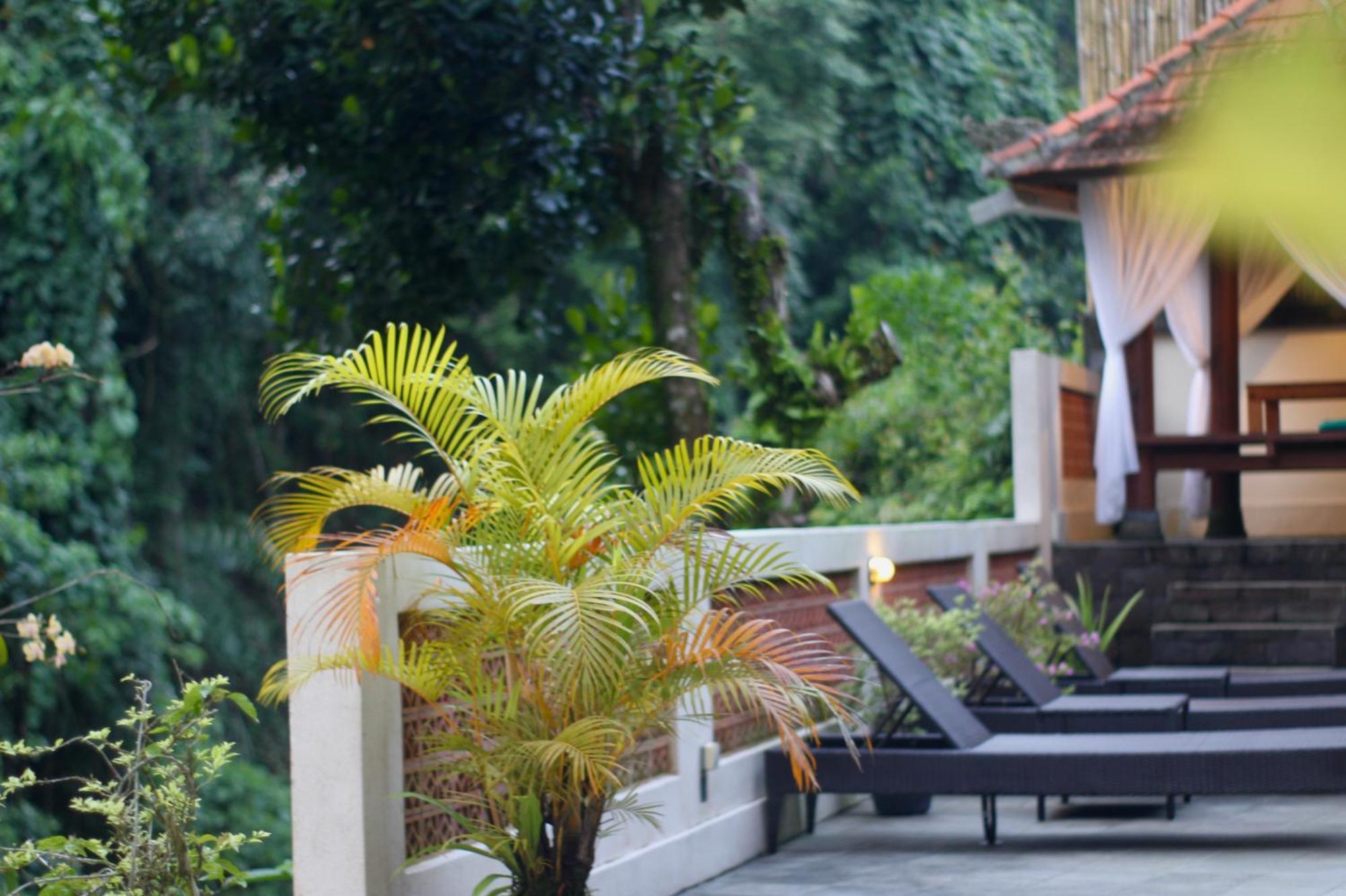 Hanaka Riverside Ubud Exterior foto
