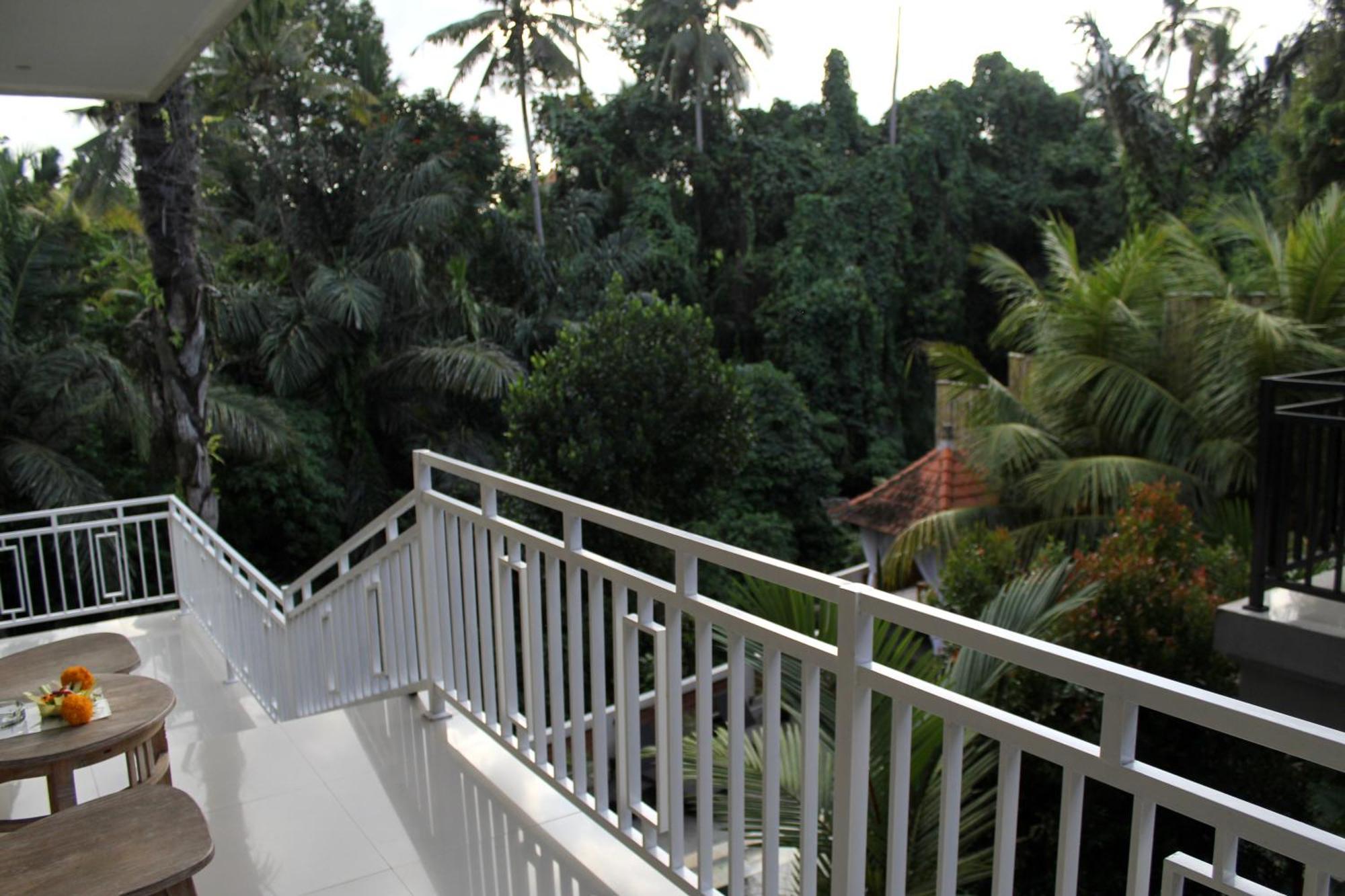 Hanaka Riverside Ubud Exterior foto